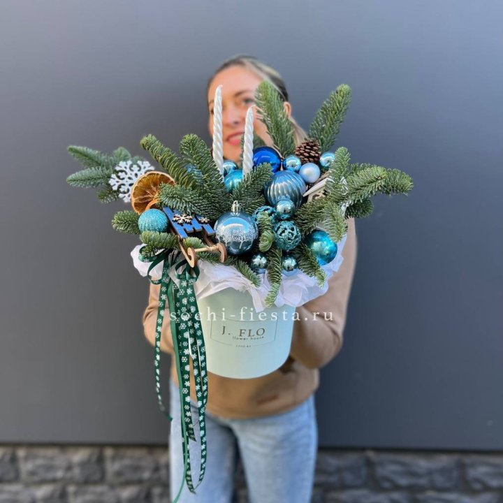 Композиция "Мери крисмас блю" в Волгограде