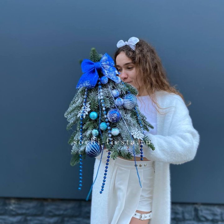 Новогодняя елочка "Блю" в Волгограде