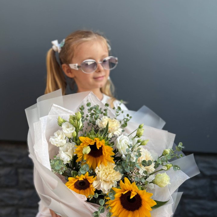  Букет  из стойких цветов с подсолнухами в Волгограде