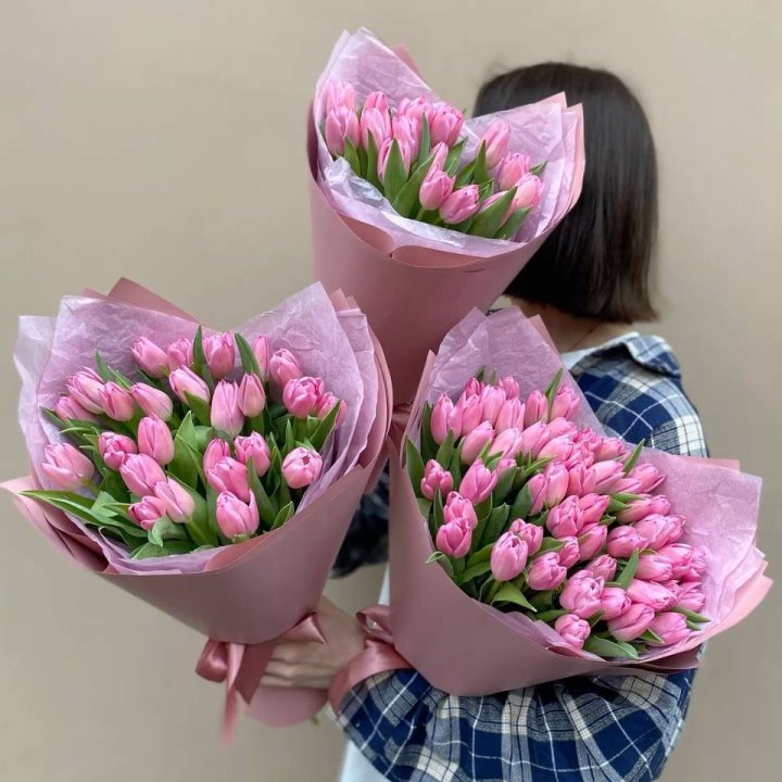 Букет розовых тюльпанов в Волгограде