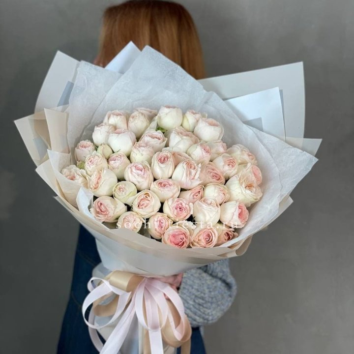 Букет пионовидных роз Пур лав в Волгограде