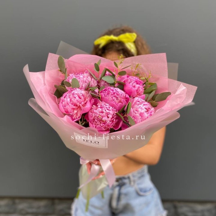 7 ярких пионов в оформлении в Волгограде