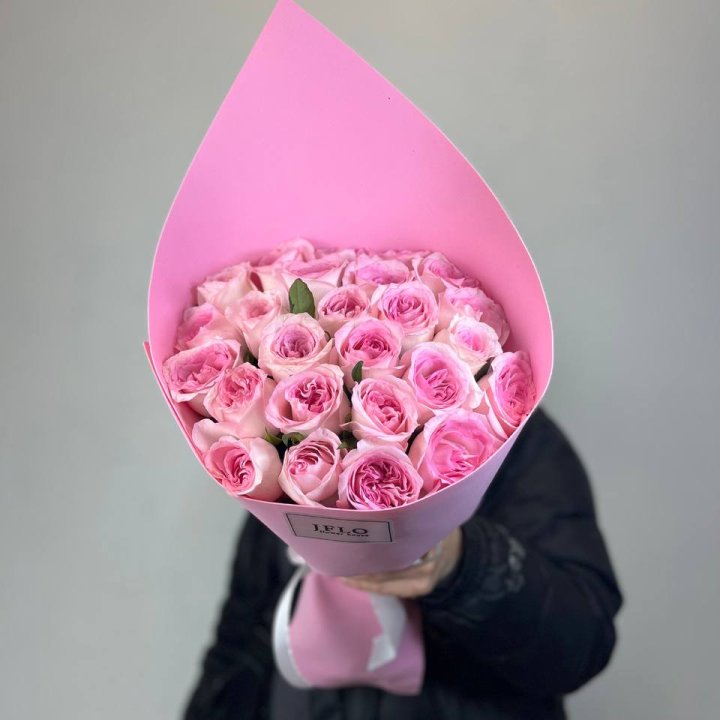 25 нежных роз в Волгограде