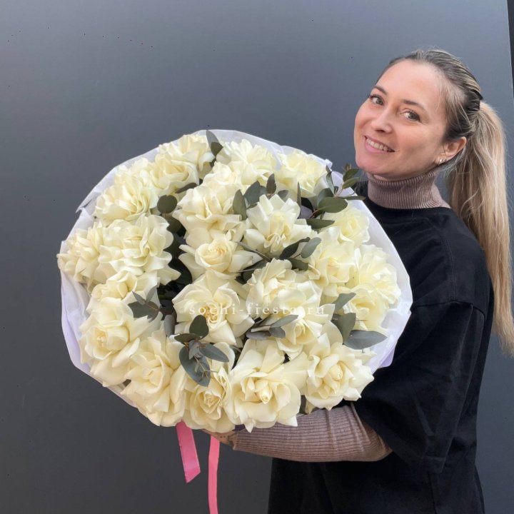 25 Белых французских роз Вайт найс в Волгограде