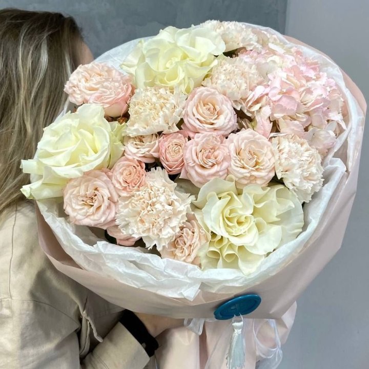 Дизайнерский букет "Джентел" в Волгограде