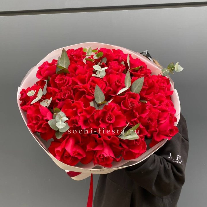 23 Красных французских роз в Волгограде