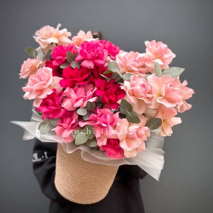 23 Французские розы Микс в боксе в Волгограде