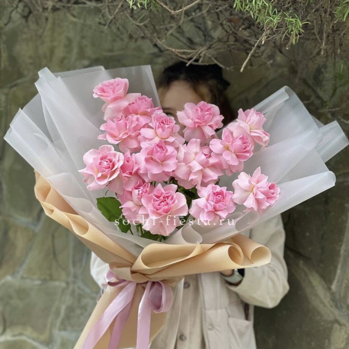Букет из 15 французских роз Пинк дрим в Волгограде