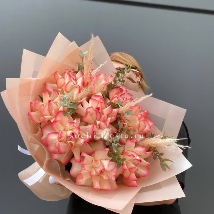 9 Французских роз Джумилия  в Волгограде