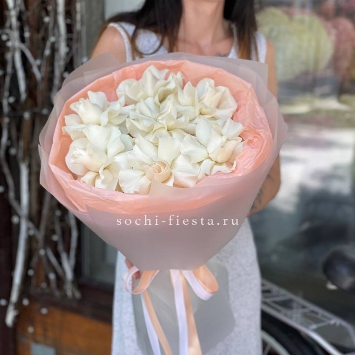 7 Белых французских роз в Волгограде