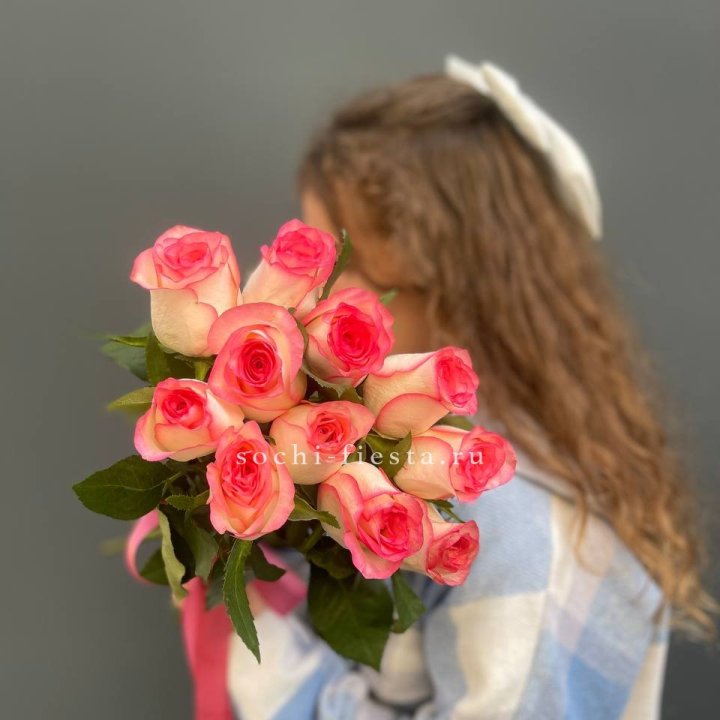 11 роз "Джумилия" в Волгограде