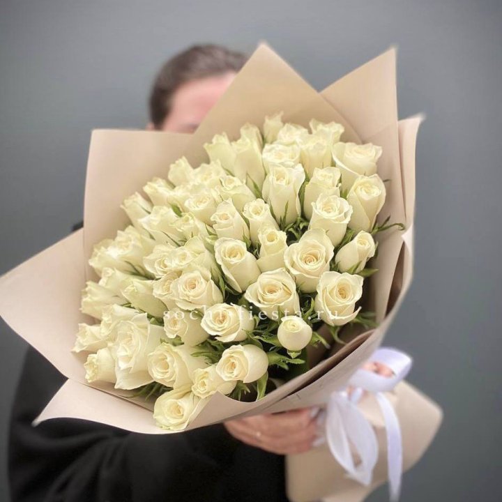 51 белая кенийская роза  в Волгограде