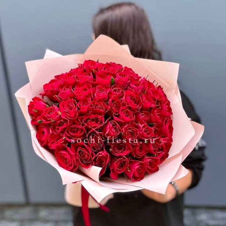 55 кенийских роз в Волгограде