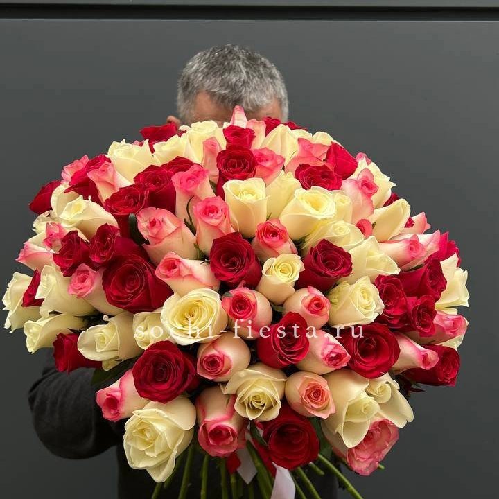 101 разноцветная роза "Джули" в Волгограде