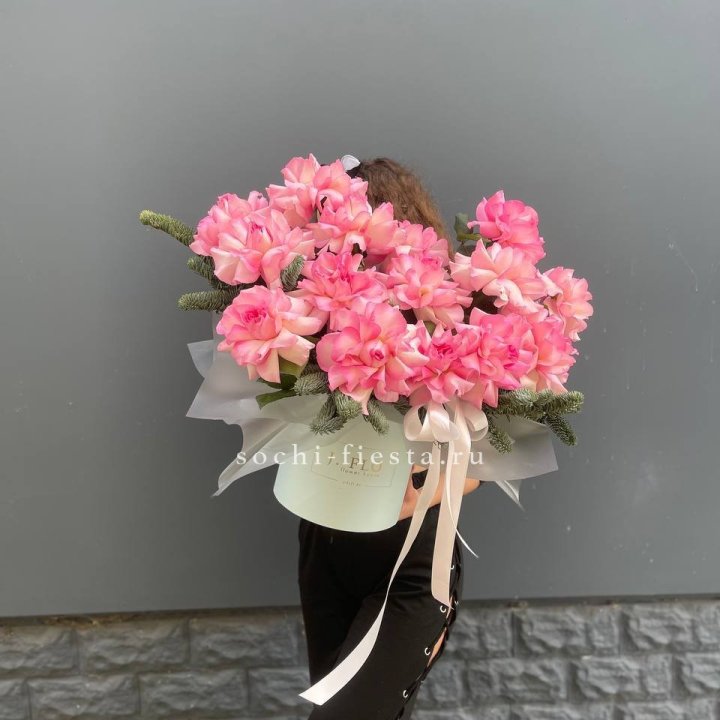 Бокс из 15 французских роз в Волгограде