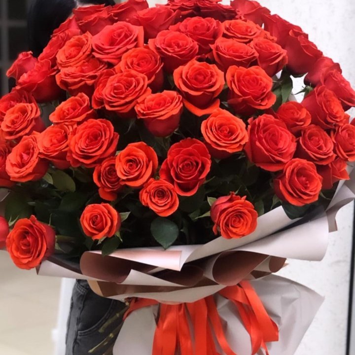 Букет высоких эквадорских роз  в Волгограде