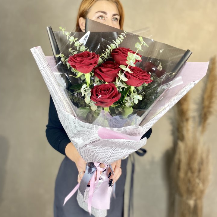 5 красных роз в Волгограде