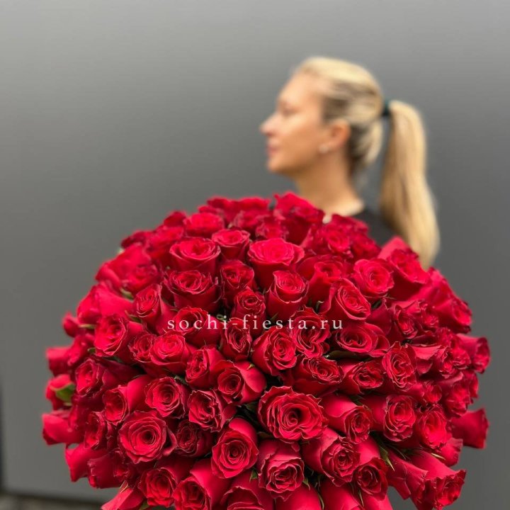 Охапка из 101 красной розы в Волгограде
