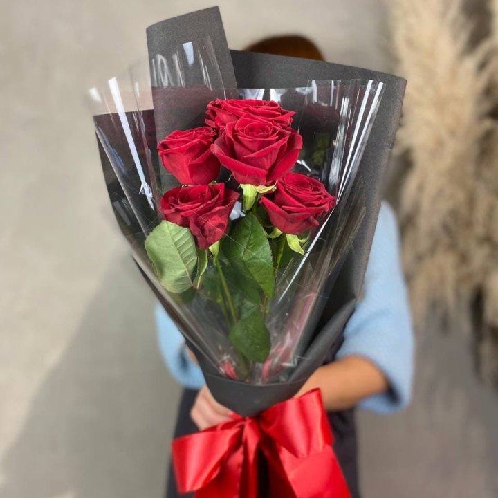 5 роз ред наоми в Волгограде