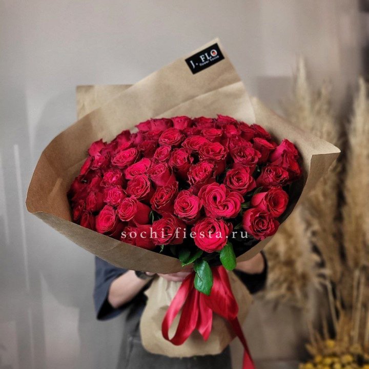 63 красных роз вайт в Волгограде
