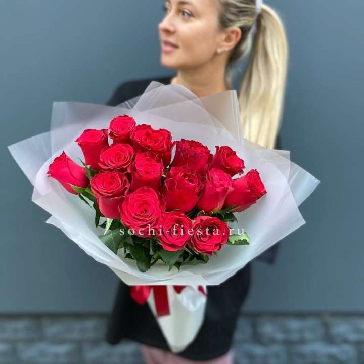 Букет из 15 красных роз  в Волгограде