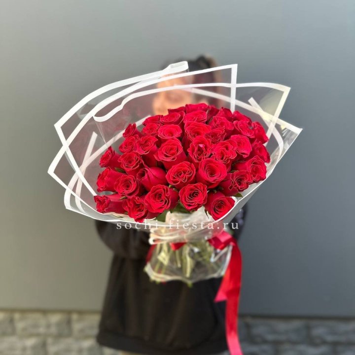 31 красная роза в Волгограде