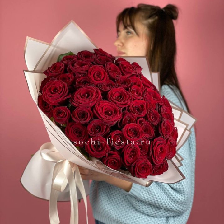 51 красная роза "Лавели" в Волгограде