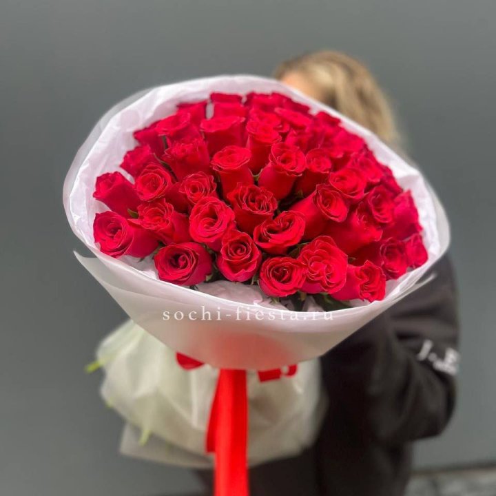 55 красных роз "Амелия" в Волгограде