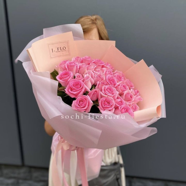 33 Розовые розы в Волгограде