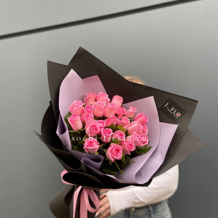 19 розовых роз  в Волгограде