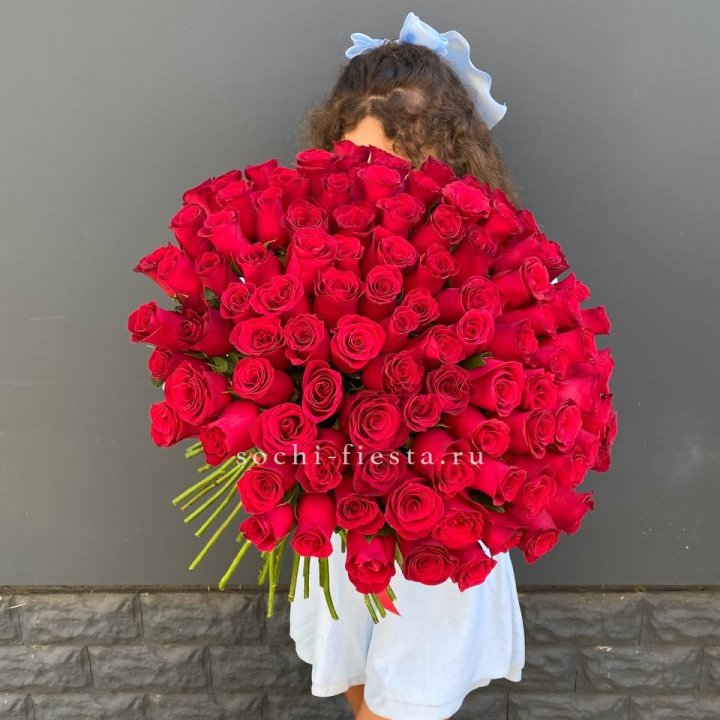 101 красная роза в Волгограде