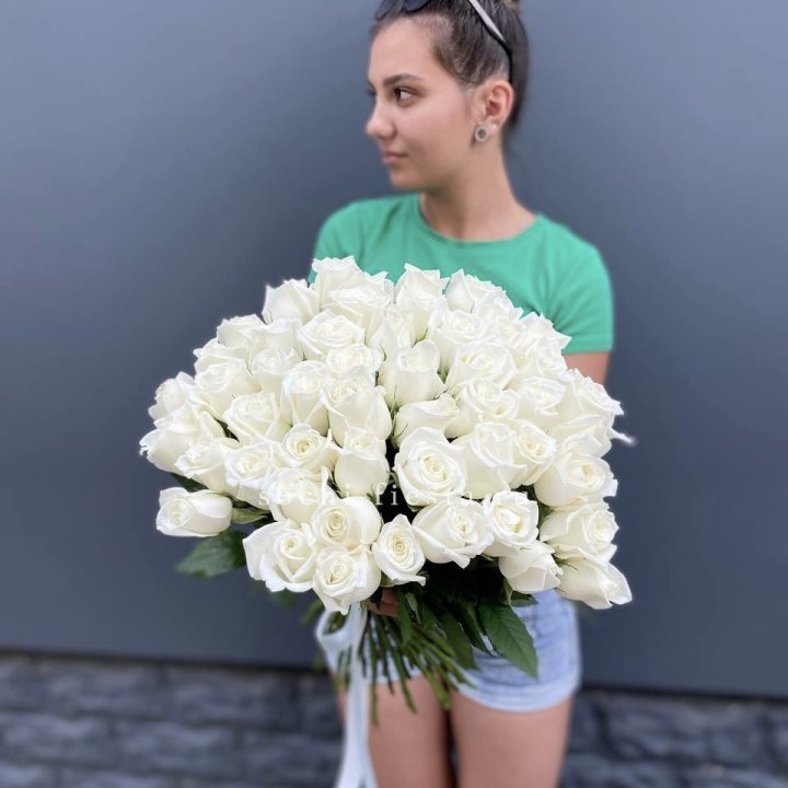 51 белая роза в Волгограде