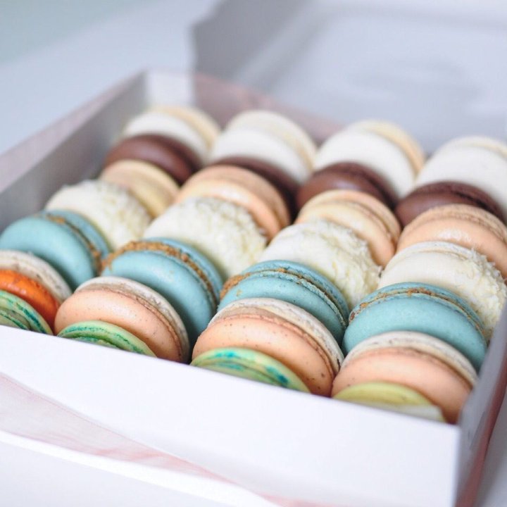 Коробка макаронс 25 шт. в Волгограде