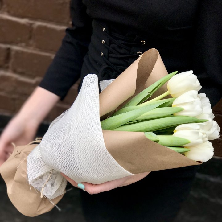 Букет белых тюльпанов в Волгограде